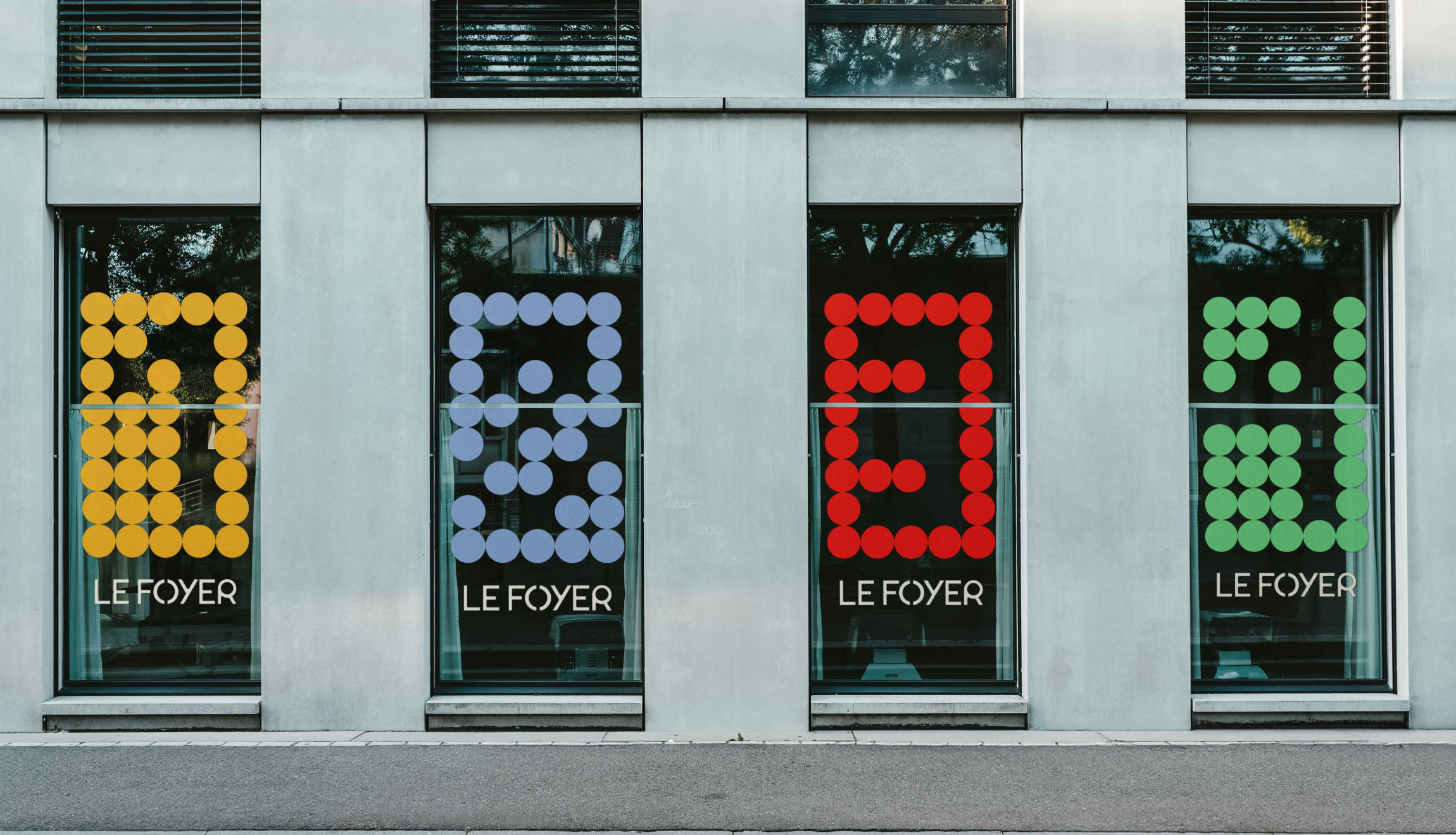 vitrophanie sur les vitres des différents espaces du foyer